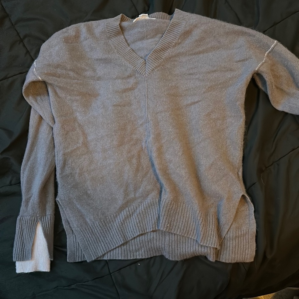 Duffy grey medium v neck thin sweater